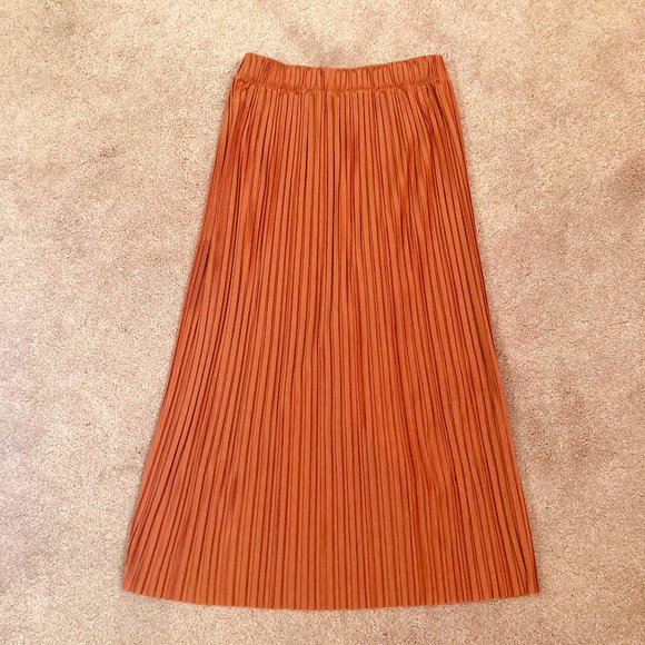 Pink Pleated Long UNIQLO Skirt Size XS - Picture 1 of 3